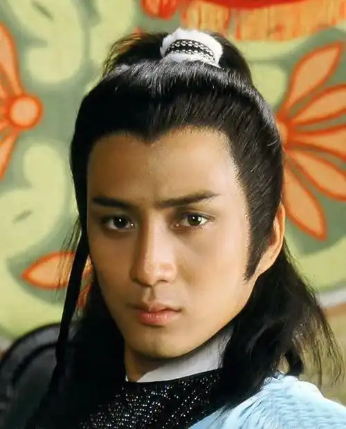 汤镇业扮演霍都