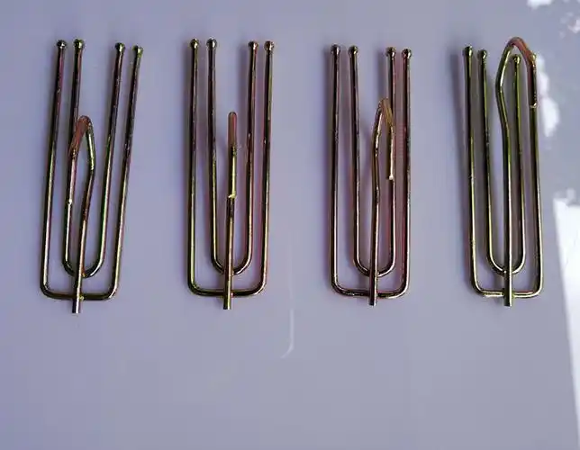 新款电镀 喷白 彩锌 窗帘布叉 四叉钩 四爪挂钩窗帘配件厂家直销