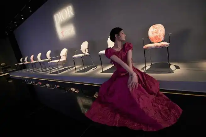 迪丽热巴火龙果公主裙