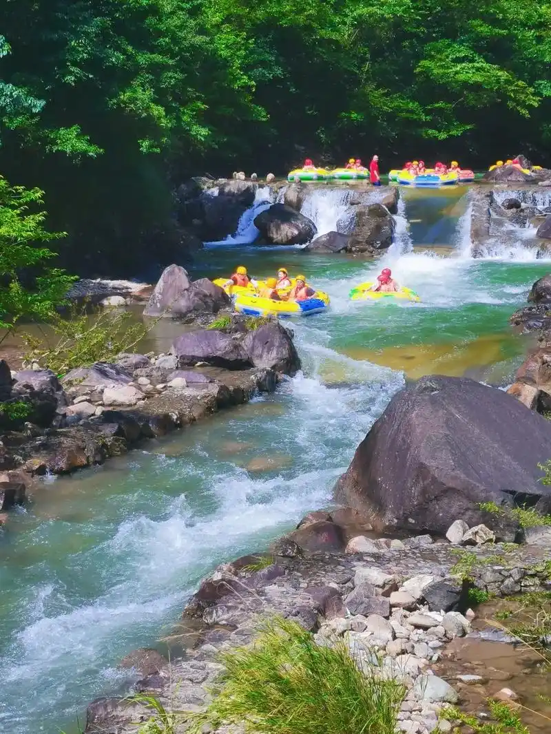 夏天还在"加班",大觉山漂流怎能不叫人心动呢!
