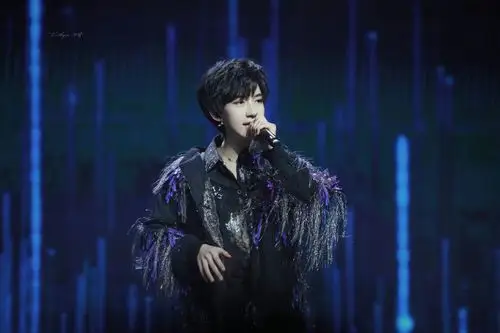 08 l·abysse伊甸丨贺峻霖 - 堆糖,美图壁纸兴趣社区