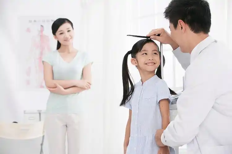 儿童测量身高图片