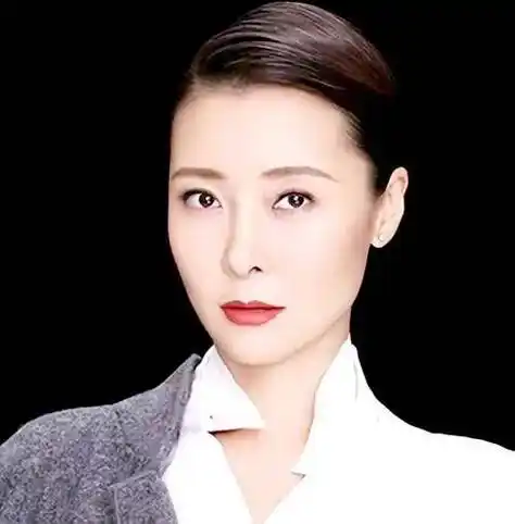 演员柯蓝:被诊断活不过38岁,爱情惹人争议,如今活出自己的精彩_孩子