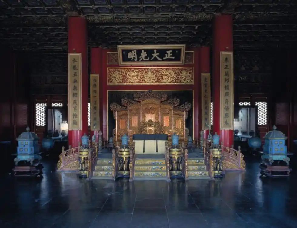 故宫养心殿罕见彩绘宝匣现世,密诏还是藏宝图?哈哈!你可能想多了