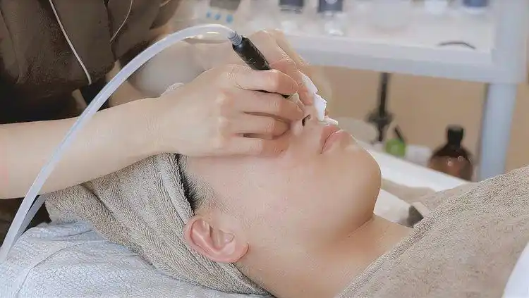 打开毛孔深度清洁