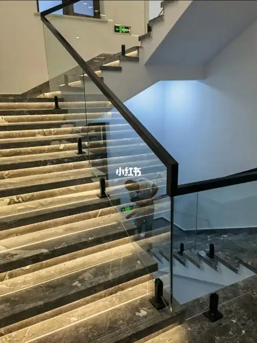 北京自建房  #玻璃楼梯扶手  #楼梯扶手