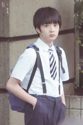 能不能客观分析一下刘耀文的外貌?