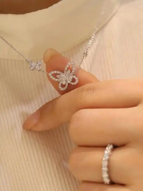 蝴蝶项链  #纯欲风  #小众项链  #项链分享  #迷人的锁骨链  #格拉夫