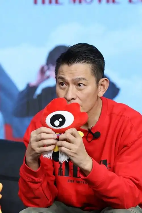 刘德华剪头发好专业