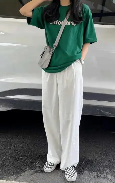 白裤子配什么衣服好看