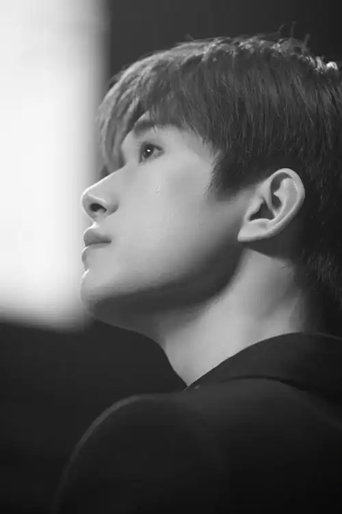 王俊凯,易烊千玺侧颜