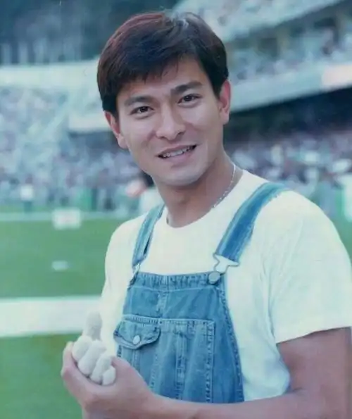 刘德华证实父亲病逝曾患膀胱癌正在处理身后事