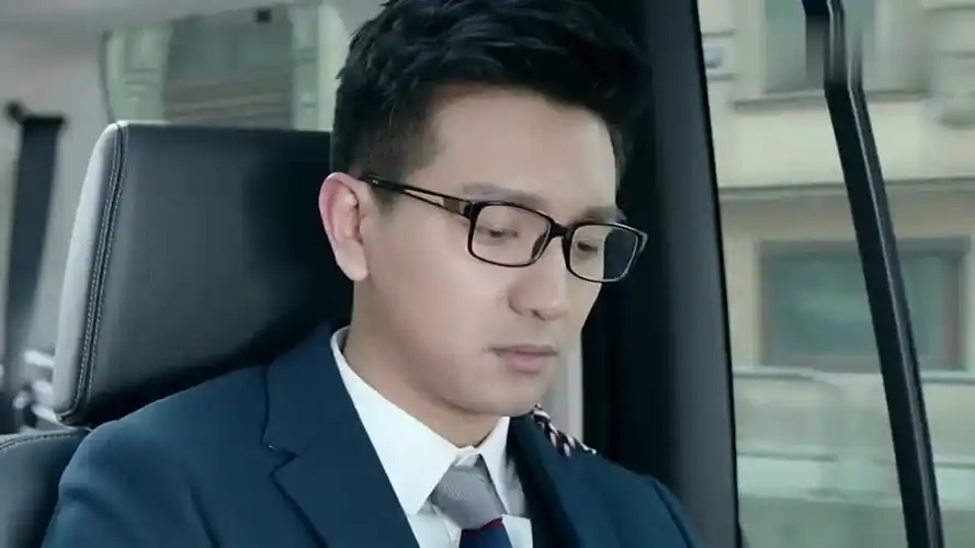 鸡毛飞上天:王旭终于知道邱岩的病有多严重了,顿时心如刀绞