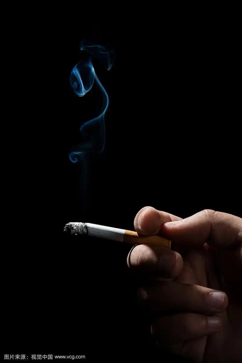 香烟抽烟手部特写
