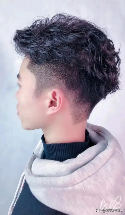 男生烫发发型图片(扫一扫自己脸型配发型)_环球信息网