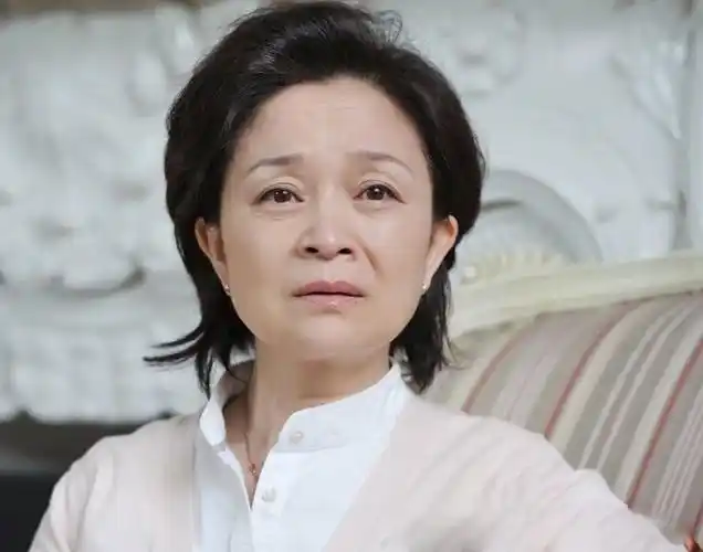 一个快被遗忘的女演员,出道29年零绯闻,如今22岁女儿长得很漂亮