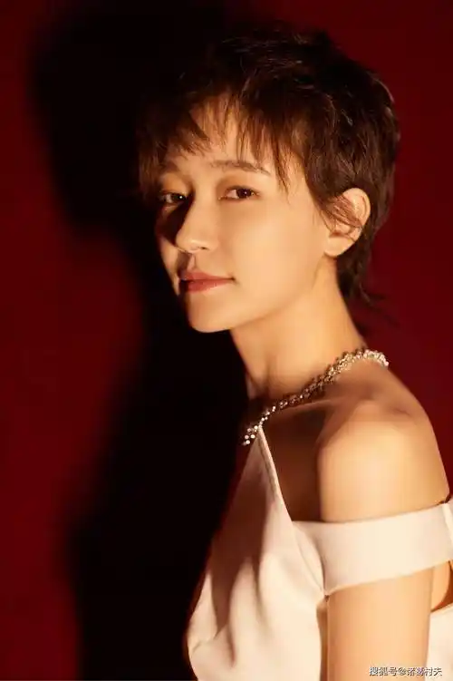 这身材太有女人味了!焦俊艳写真赏_魅力_性格_亮点