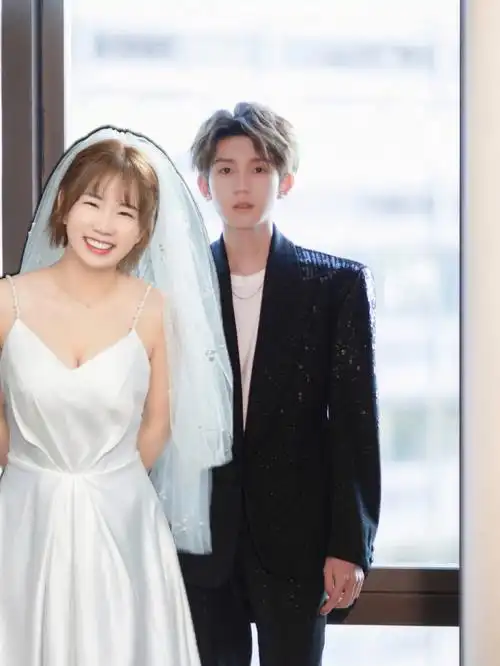 好看的"婚纱照"要大家一起分享#晒一晒我的婚纱照#王源