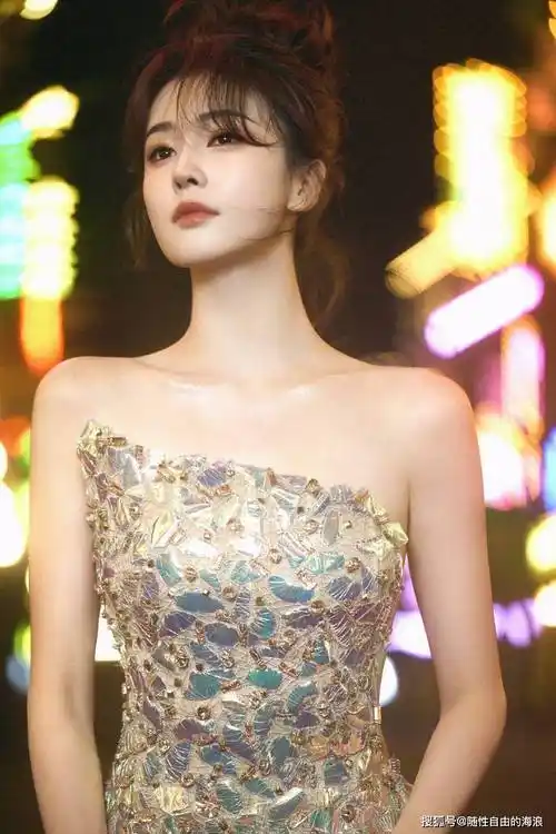 爱奇艺尖叫之夜女星红毯造型盘点,白鹿宋轶金晨田曦薇林允李一桐,谁最