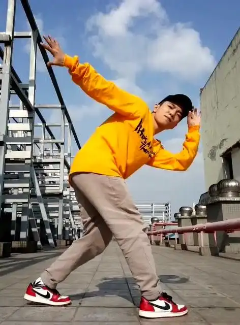 17秒学会最帅街舞招牌动作简单易学!