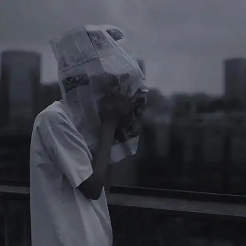 少年与捧花男生头像ins伤感孤独背影