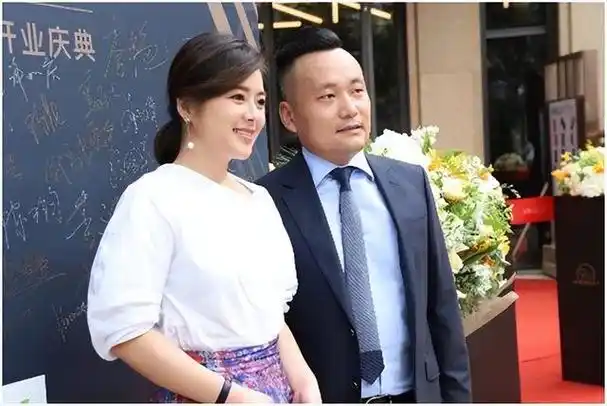 主持人陈辰:嫁小2岁歌手余笛,41岁高龄产子,结婚11年幸福如初