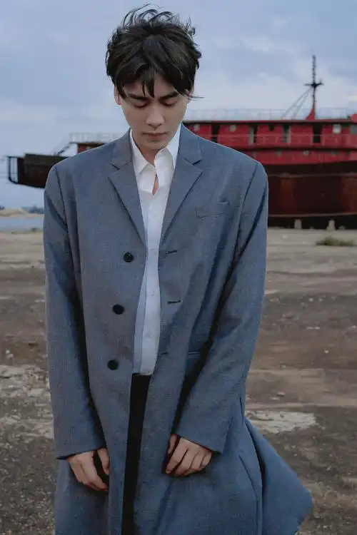 「壁纸」李易峰——落叶之秋,微风徐来,所有美好不期而至