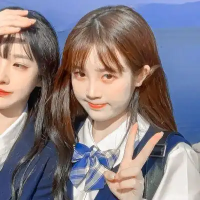 超级仙气干净的头像闺蜜