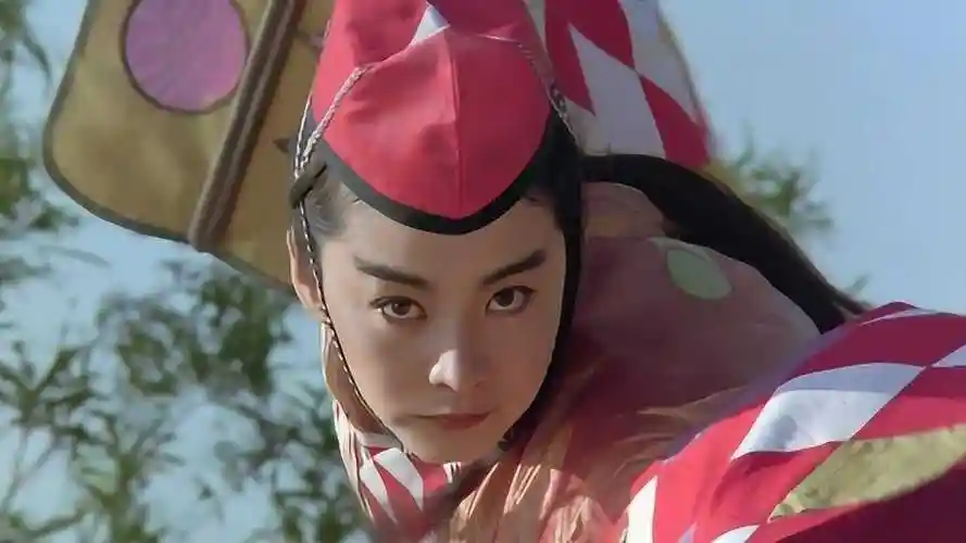 东方不败幕后:金庸夸赞李连杰演得好,林青霞水中喝酒是意外剧情