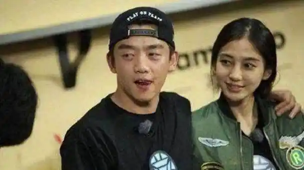 杨颖说出郑恺离开跑男的原因?受到网友的同情!_热巴_鹿晗_baby