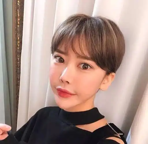 小清新超短发女潮流穿搭,短发图片,发型图片