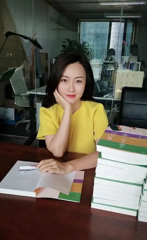 潘长江女儿潘阳嫁入豪门,生活幸福,生下儿子与姥爷神似