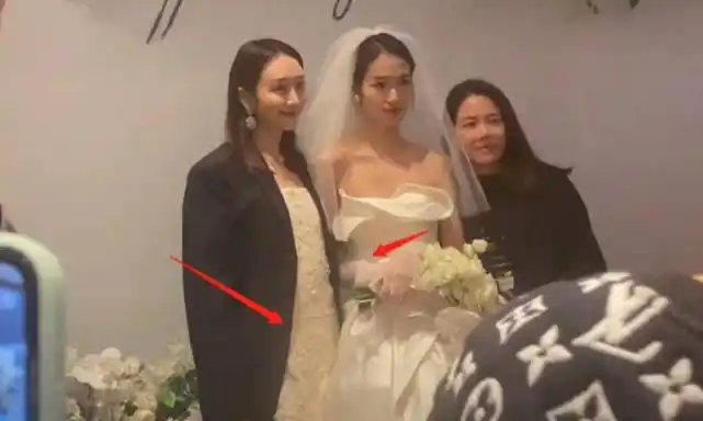 难道双喜临门?妹妹结婚,王鸥怀孕的消息也曝光了.