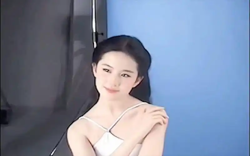 15岁的她就已经婷婷玉立,倾国倾城了#刘亦菲 #盛世美颜