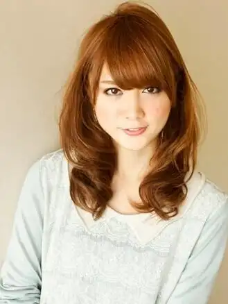 栗棕色长发好看吗栗棕色长发图片