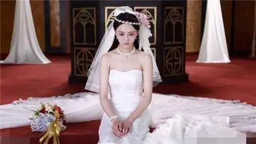 郑爽剧中唯美婚纱照楚楚动人惹人怜-薇晴结婚网