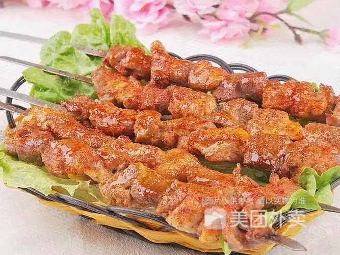 羊排推荐菜:介绍:地址(在哪里):一只羊烧烤(工农大街店)位于哈尔滨市