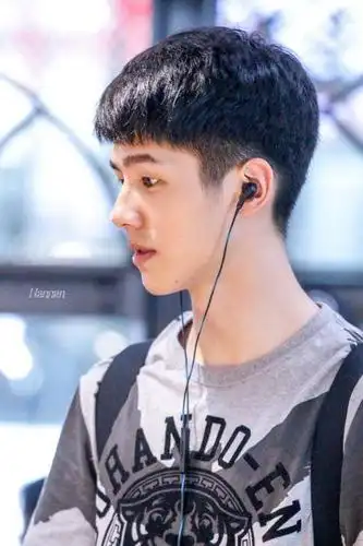 求刘昊然的侧脸照