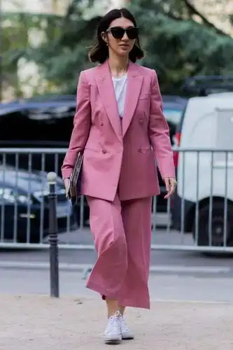 粉色西装配什么鞋子甜美优雅信手捏来妥妥的百分百显瘦