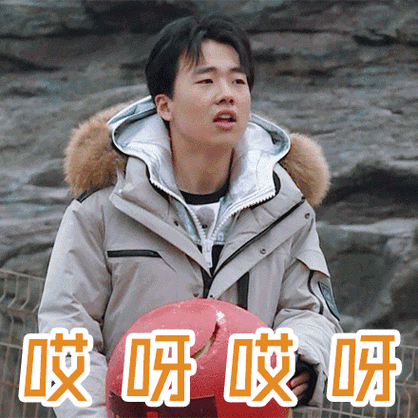 郭德纲罕见晒2个儿子合照,配文看似严肃,小表情泄露了他的心声