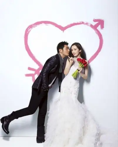 大幂幂和黄教主居然拍了婚纱照