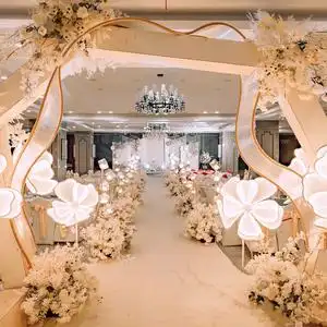 泉州定制简约大气婚礼策划现场布置舞台t台搭建厦门灯光场景装饰