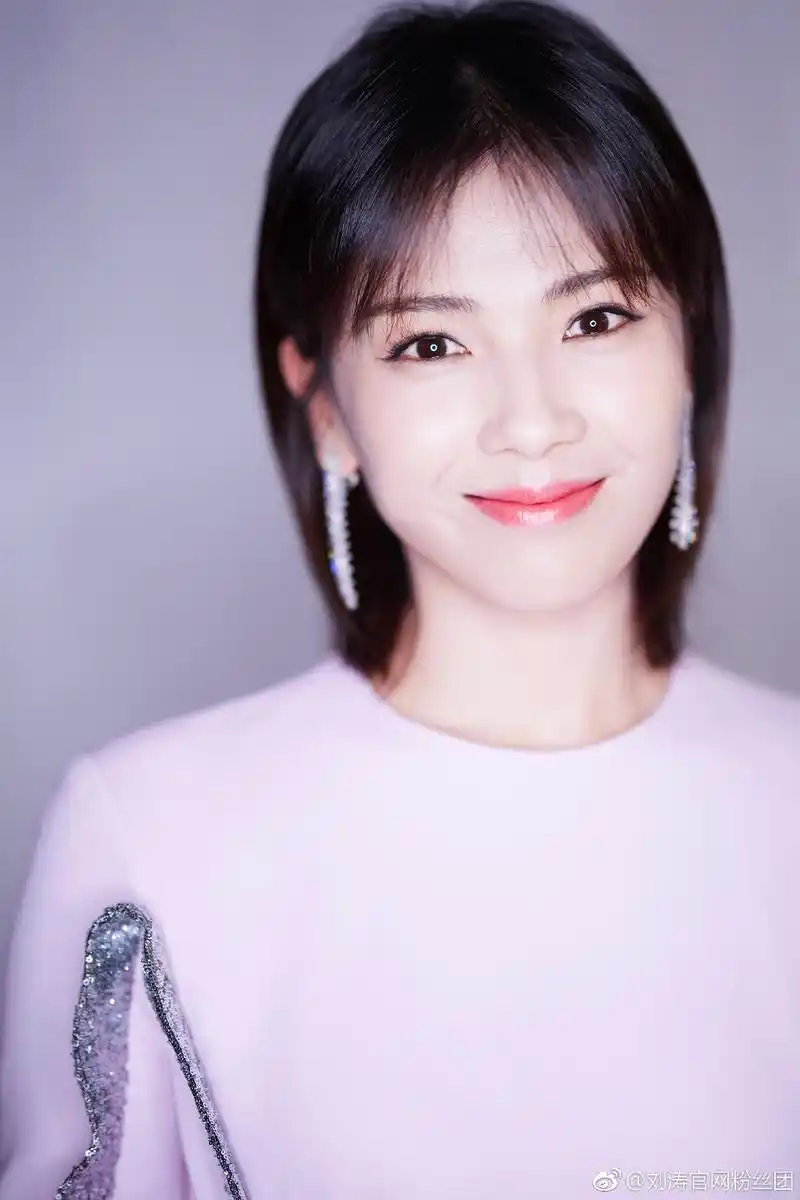 没有想到在2019年的第一天,刘涛就换了新的发型,这是要从新开始的意思