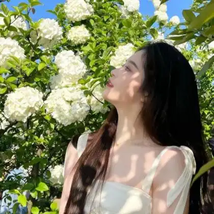 小清新白色系女生头像