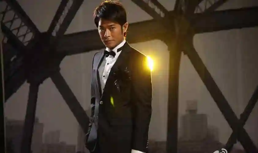 古天乐_古天乐图片_古天乐桌面壁纸_古天乐写真 - 桌面天下(desktx.