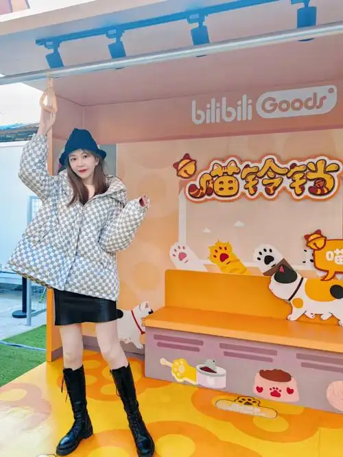 魔都可爱展览喵铃铛集装箱快闪店