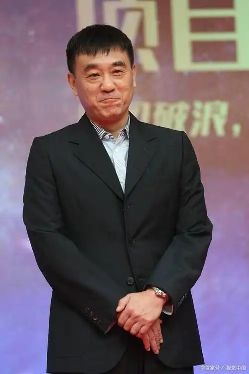 今天,中国政法大学教授何冰在发布了一篇文章,标题为"被法律人耽误的