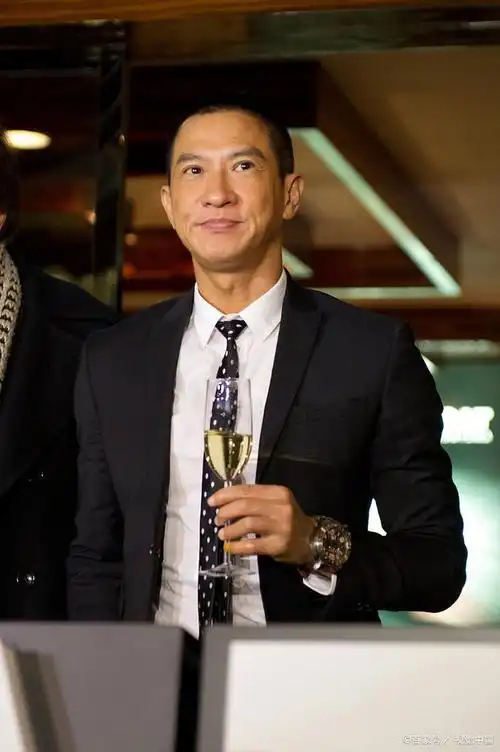 渣渣辉一点都不渣,关于劈腿这件事,张家辉算得精明