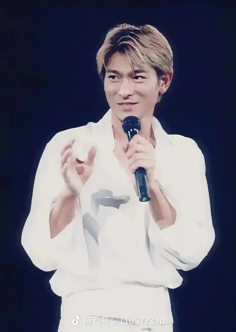 偶像#刘德华99年红馆演唱会  - 抖音