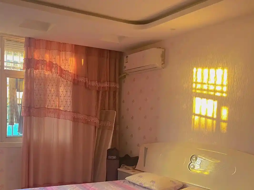 太喜欢阳光照进房间的这种感觉了.被阳光宠幸的卧室,极其温柔 - 抖音